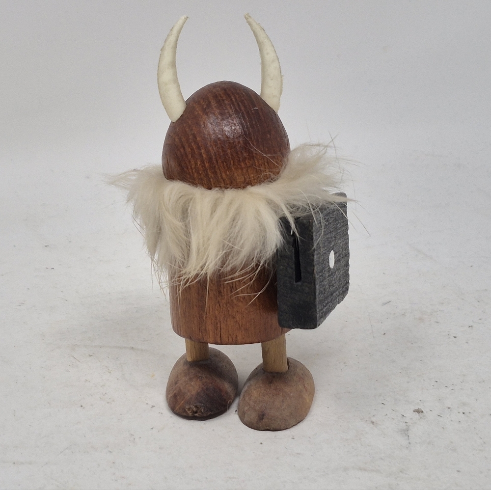 Wooden Viking Figurine with Horns Vintage - Picture 3 of 4